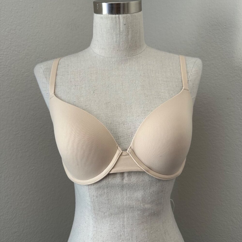 Skims Tee Shirt Bra Wired Lined Cups Cream Color GUC 34C